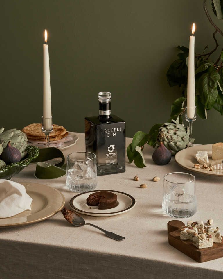 [Last Minute 15% OFF] A culinary feast brought to you by Iron Bay and premium gin launched by Master of Wine, William Lowe (April 28th)
