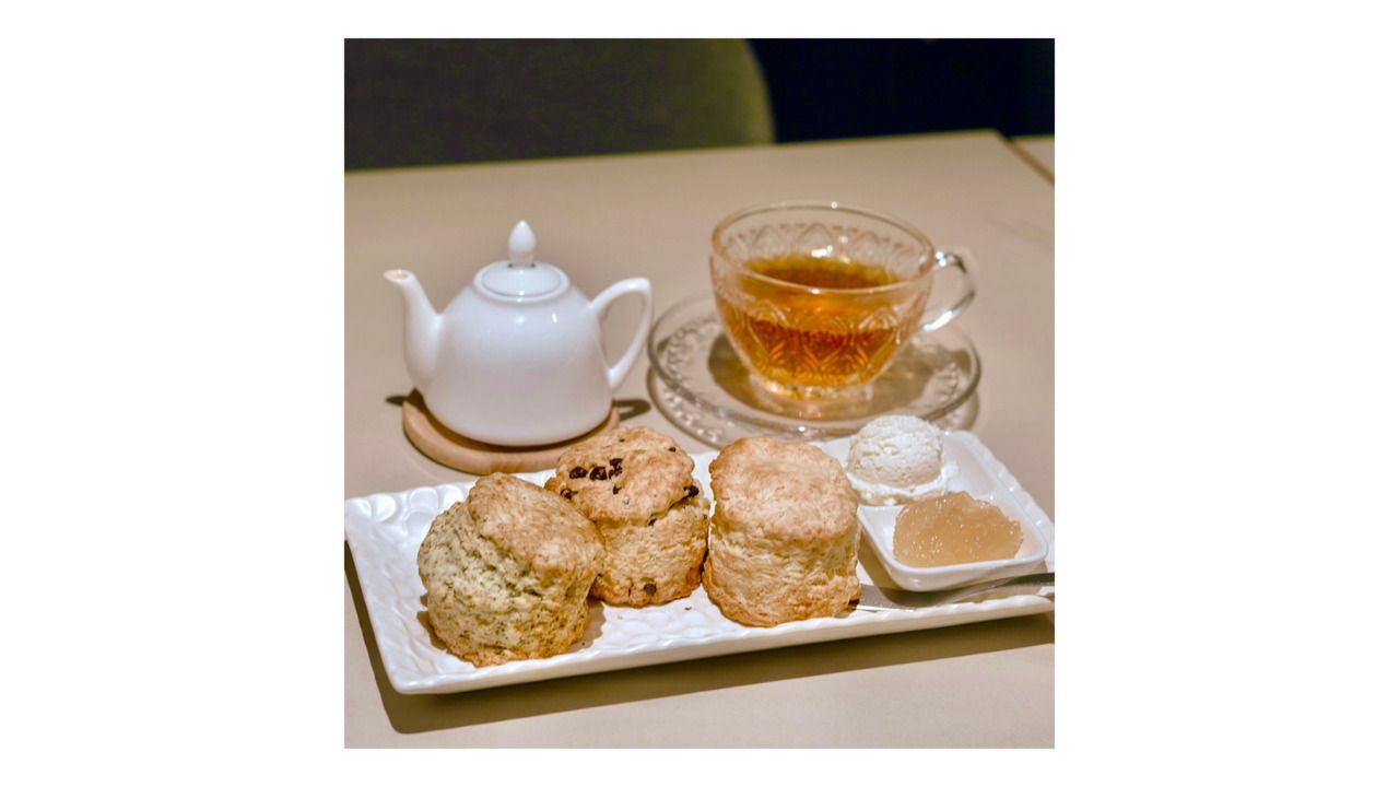 [Weekends & Holidays 10am] All-you-can-eat scones with free tea [1 hour 30 minute limit]