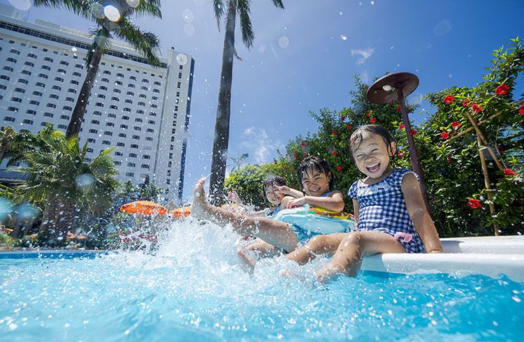 Hotel Pool & Lunch Buffet (Child 6-12 years old)