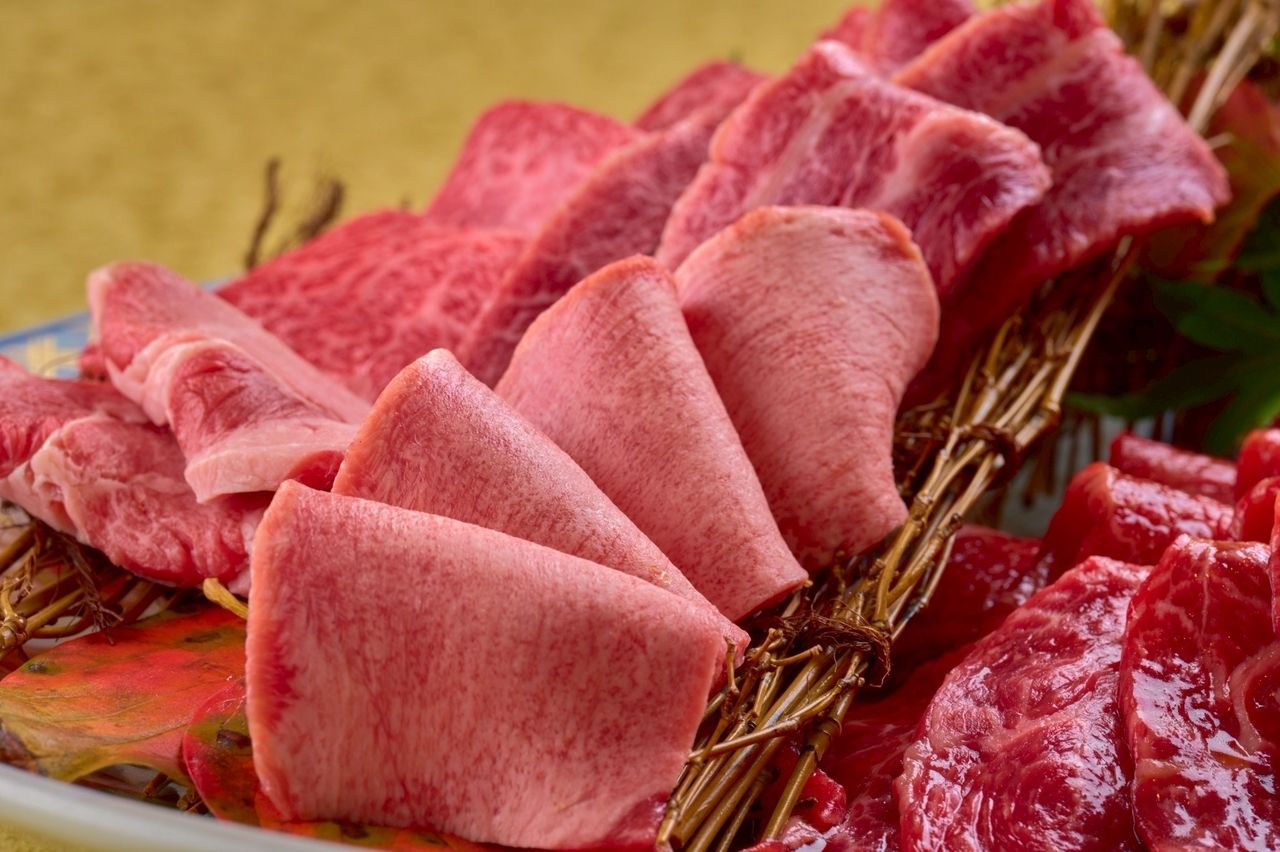 ランチ限定　新【今日は焼肉だけセットPREMIUM】今日はお肉の日！そんな日に楽しめるセットをご用意いたしました。厳選焼肉9枚ご用意！