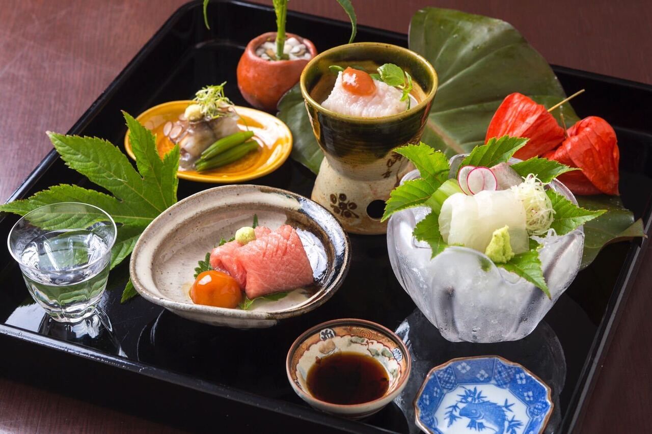 Seasonal Omakase Course: from 33,000 yen