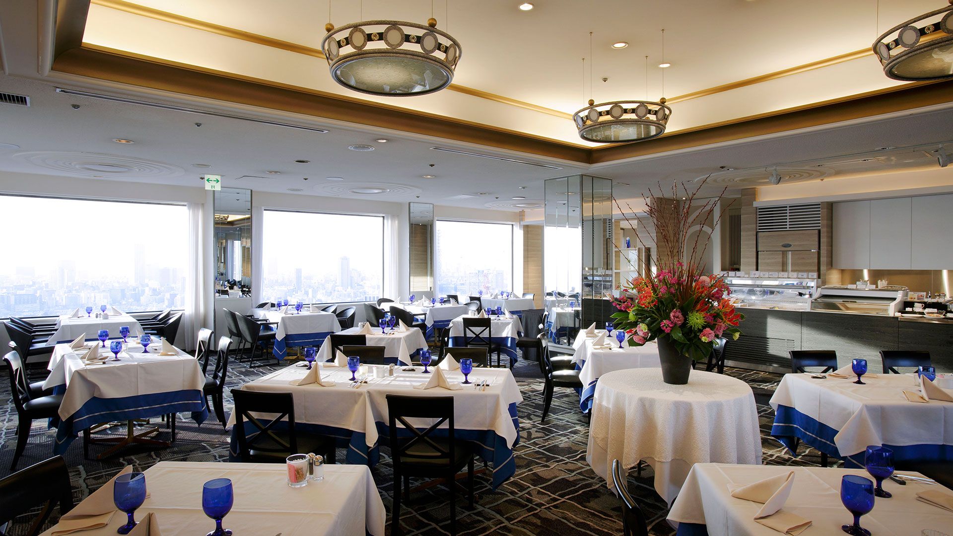 希少洋書｜TOP HOTEL RESTAURANTS トップ・ホテル・レストラン 01.jpg?1604044506
